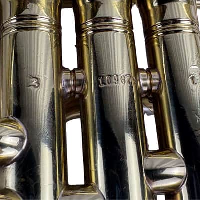 King Cleveland Superior Cornet W/HSC (Used) image 2
