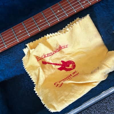 Rickenbacker 330 1997 Classic Jet glo Black tuxedo great condition image 19
