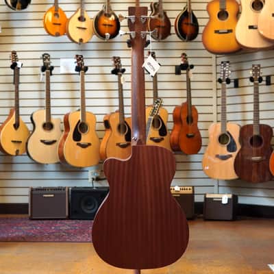 Martin 000C Jr E Bass Spruce/Sapele Acoustic-Electric Bass Guitar Natural w/Padded Gig Bag image 6