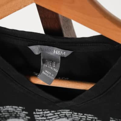 Black V-Neck w/ White Print Owned by Mike Dirnt image 2