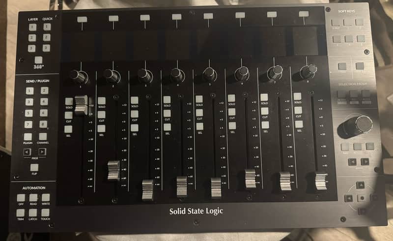 Solid State Logic SSL UF8 DAW Controller