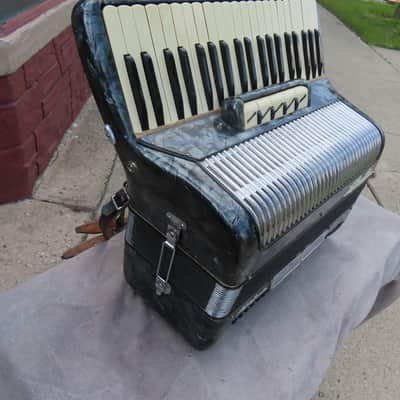LODUCA BROS PETITE GRANDE 1960's 3/4 120 BASS ACCORDION BLACK PEARL IMMACULATE on SALE!$! image 7
