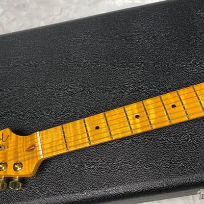 NEW! Fender Limited Edition Custom Deluxe AAA Flame Stratocaster - Hand Wound Pick-Ups - Gold Hardware - Aged Cherry Sunburst - 7.6lbs - Authorized Dealer - G07114 - WOW! image 11