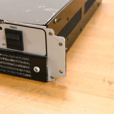 Crown Micro-Tech 600 2-Channel Power Amplifier CG01YXS image 7