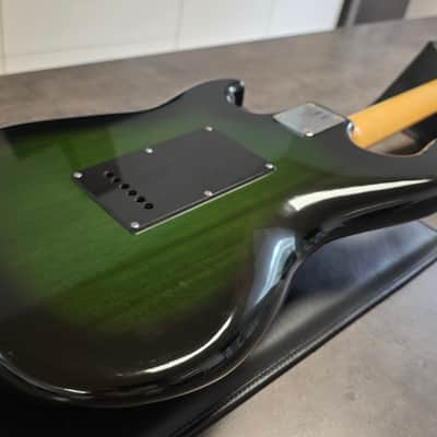 1981 Burns Marvin Greenburst Hank Marvin Signature Brazilian Mahogany Catalog Guitar Made in England UK Lawsuit Scroll Headstock The Shadows Green Burst Jim Burns Actualizers LTD 1979-1983 80s Vintage British image 17