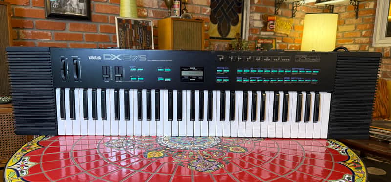 Yamaha DX27S FM 4OP Algorithm Synthesizer 1985 - Black image 1