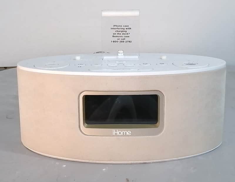 iHome iDL46 Lightning Dock Clock Radio Speaker System AM FM Alarm iPhone image 1