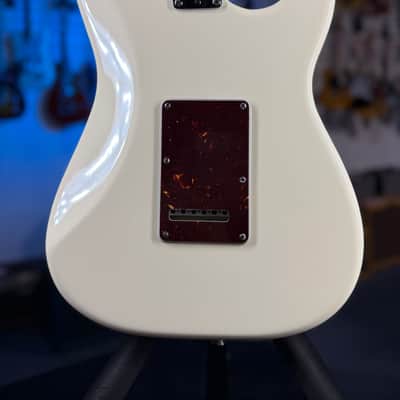 Fender American Professional II Stratocaster Left-handed - Olympic White with Maple Fingerboard! 602 image 9