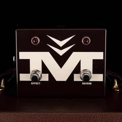Pre Owned Magnatone Mono Twilighter Guitar Amp Combo With Footswitch and Cover image 11