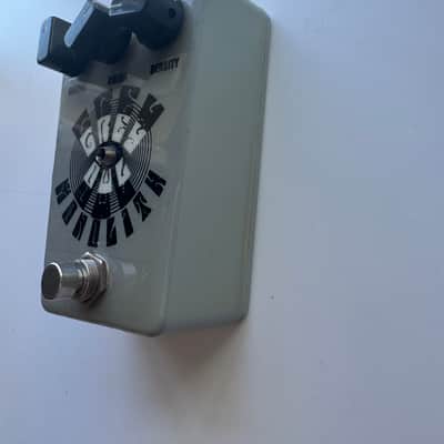 Monolith Grey Owl Fuzz – Boutique Silicon Overdrive/Fuzz – Articulate Muff-Style – Excellent image 2