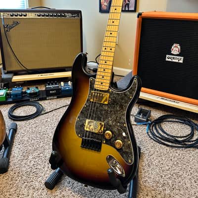 Warmoth Stratacaster 2023 - Gold ,Red Metallic Black Burst image 2