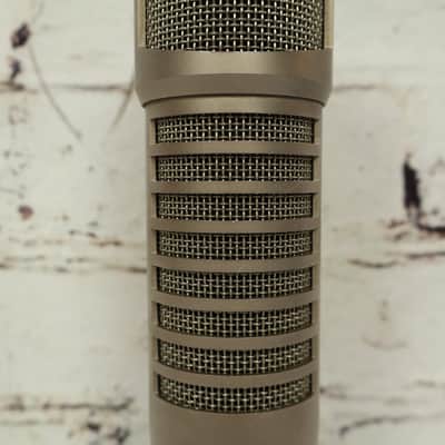 Electro-Voice RE27N/D Cardioid Dynamic Broadcast Microphone W/ Mic Stand/Clip image 8