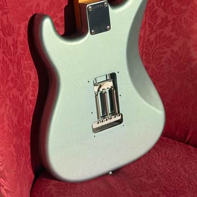 Fender American Vintage '62 Stratocaster 1989 - 1996 Ocean Turquoise image 6