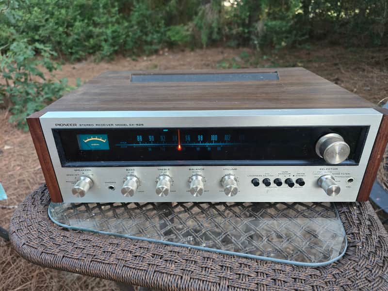 Vintage Pioneer SX-525 AM FM Stereo Receiver Powers On Works image 1