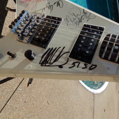 Kramer ST 400 Signed By Van Halen 1986 W/Back Stage Pass 5150 Tour image 2