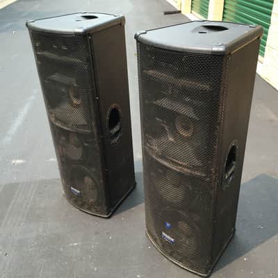 Mackie SA1232 powered PA speakers pair excellent image 1