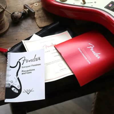 Fender American Vintage II '61 Stratocaster Fiesta Red, HARDCASE image 10
