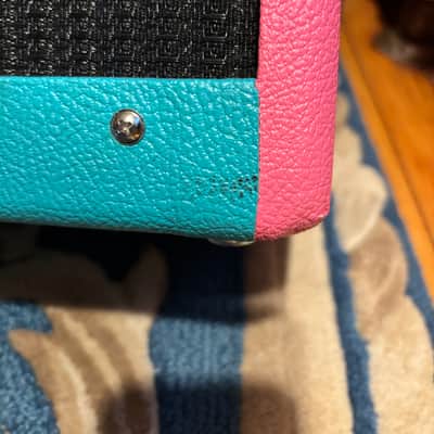 Fender Blues Junior IV FSR Limited Edition "LA Vice" 15-Watt 1x12" Guitar Combo 2020 - Hot Pink / Seafoam Green Bild 6