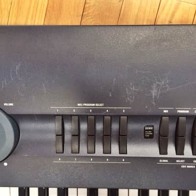 Alesis Quadrasynth Keyboard/Controller image 2