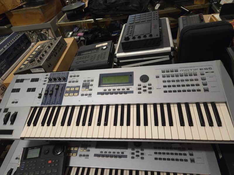 Yamaha Motif ES 6 Production Synthesizer 2000s - Local Pickup Only image 1