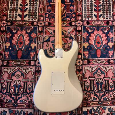 Fender American Standard Stratocaster with Maple Fretboard 1997 - Inca Silver image 5