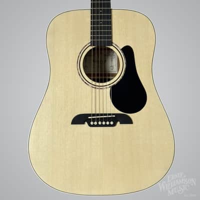 Alvarez RD26 Dreadnought Guitar with Deluxe GigBag image 1