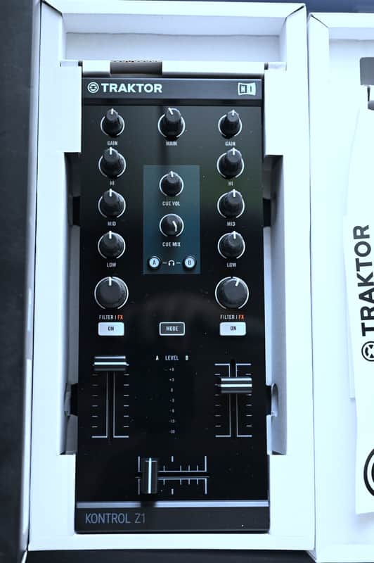 Native Instruments Traktor Kontrol Z1 2010s - Black image 1