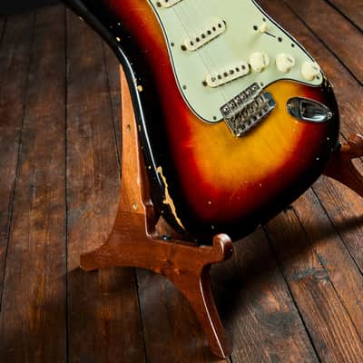Fender STRATOCASTER 1963 - 3 TONE SUNBURST image 5