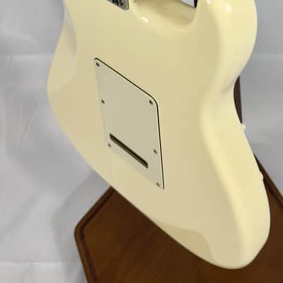 Fender Stratocaster Left Handed MIM Mexico 2011 - Cream image 17
