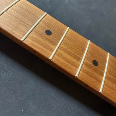 Warmoth Stratocaster neck - Roasted Maple vintage spec image 4