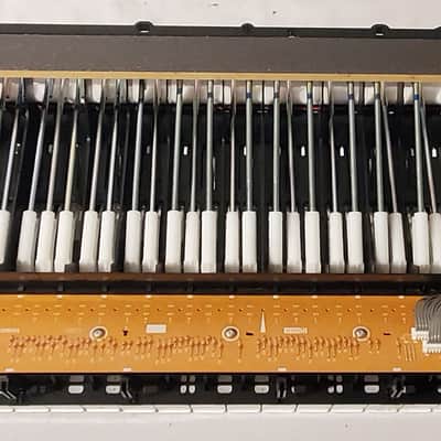 Yamaha CLP-911 key assembly - full assembly with LMH contact boards and strips image 5