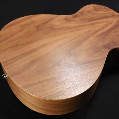 Taylor Academy 12e-N Grand Concert Acoustic-Electric Guitar Natural 071 image 5