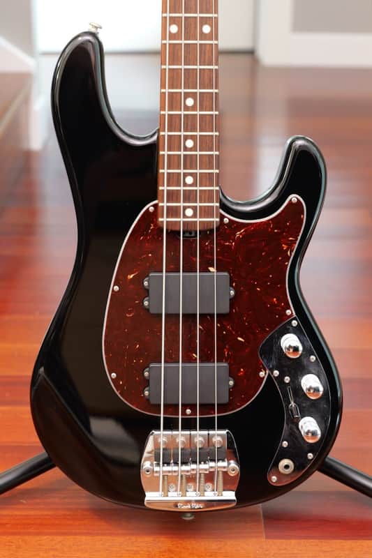 Ernie Ball Music Man Classic Sabre Bass with Rosewood Fretboard - Black