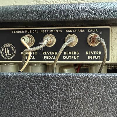 1968 Fender Deluxe Reverb Drip Edge Guitar Amp Silverface image 8