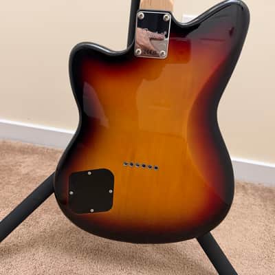 Squier Paranormal Toronado 2021 - Present - 3-Color Sunburst image 5