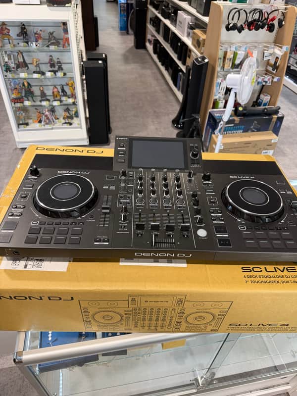 Denon SC LIVE 4 Standalone 4-Deck DJ System 2022 - Present - Black image 1