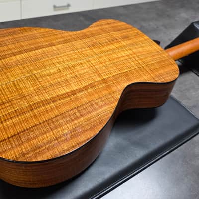 Taylor K-22 PRESENTATION 1998 TIME CAPSULE CASE QUEEN 00 Grand Concert American USA Custom Shop Masterbuilt AAAAA FLAME KOA Master Built K22 Acoustic Guitar Presentation Series 1 of 1 RARE Presentation Series image 3