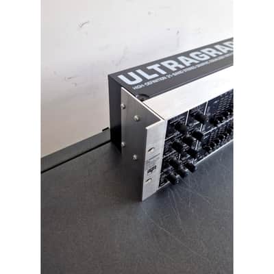Behringer Ultragraph Pro (FBQ6200HD) - Equalisers - Very Good image 10