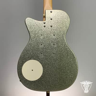 Danelectro U-3 Reissue w/Amp In Case image 3