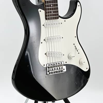 Used Yamaha Eterna EGK-300 Strat-Style Electric Guitar Very Good Condition image 11