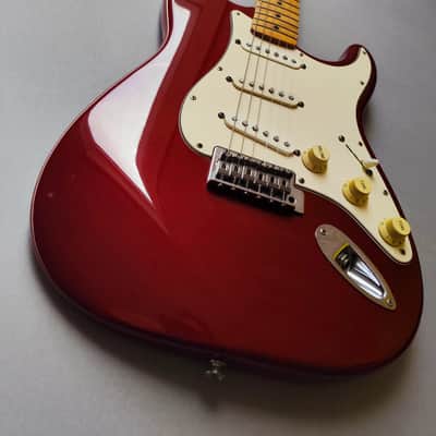 Fender MIM Stratocaster with Maple Fretboard 1996 - 2000 - Candy Apple Red image 1