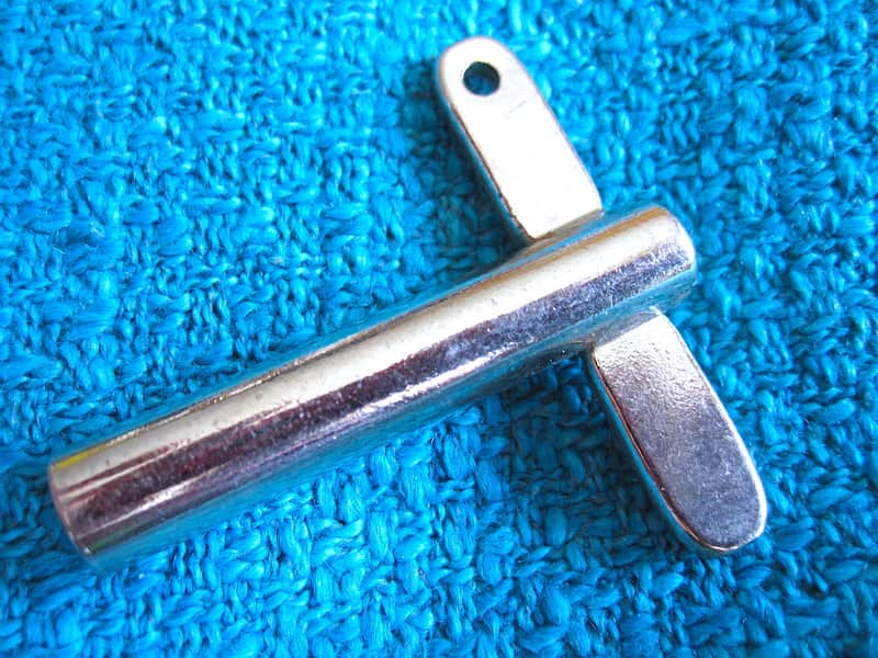 Drum Key - NOS image 1