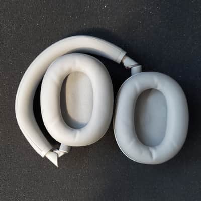 Sony WH-1000XM6 Premium Wireless Noise-Canceling Over-the-Ear Headphones - Silver image 7