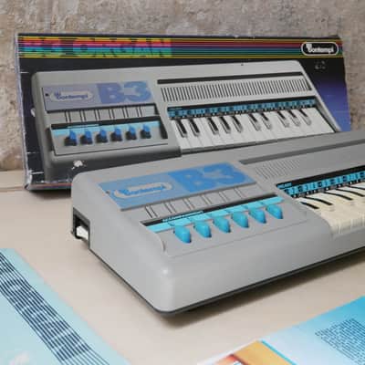 Bontempi • B3 Reed Organ w/ box + manual