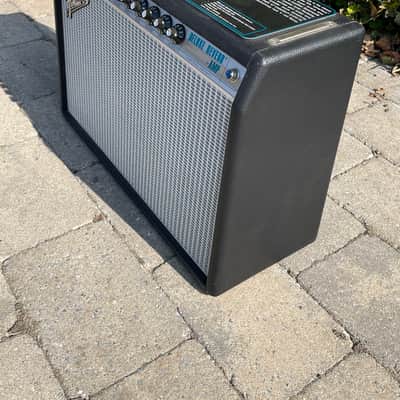 Fender '68 Custom Deluxe Reverb 2-Channel 22-Watt 1x12" Guitar Combo image 7