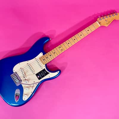 Fender American Ultra Stratocaster 2022 - Cobra Blue image 4
