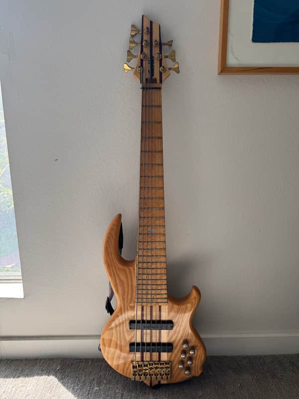 Conklin custom 7 string bass 1998 with Bartolini pickups and piezo bridge image 1