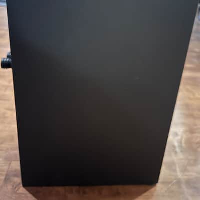Amphion two 18, amp500, baseOne25, base amp 500 and amphion cables. Offers welcome. 2018 - black. image 21