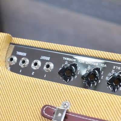Fender '57 Custom Twin-Amp 40W Hand-Wired 2x12" Guitar Combo Amplifier w/Cover image 15