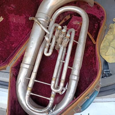 Holton 185 Bb Baritone with case image 1